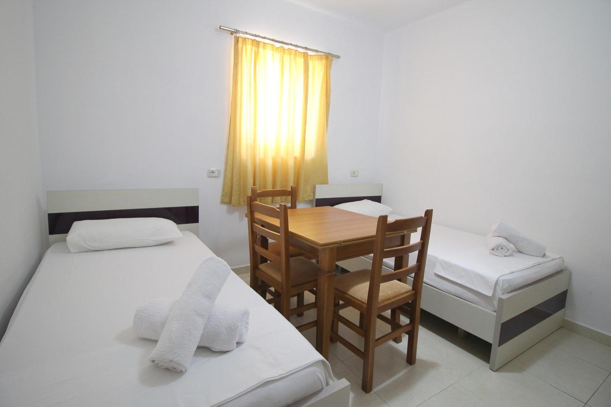 Hotel Argjiro Sarandë Exterior foto
